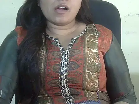 Snapshot of Aanya_Hazel chatting on 16, 10, 2025 Aanya Hazel online show from 16, 10, 2025