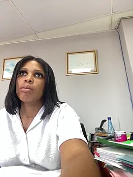 Snapshot of 031bubbles chatting on 17, 12, 2025 031bubbles online show from 17, 12, 2025