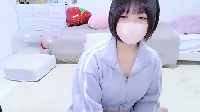 Hinata Sun online show from 3, 5, 2026