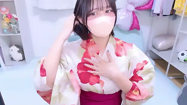 Hinata Sun online show from 15, 7, 2026