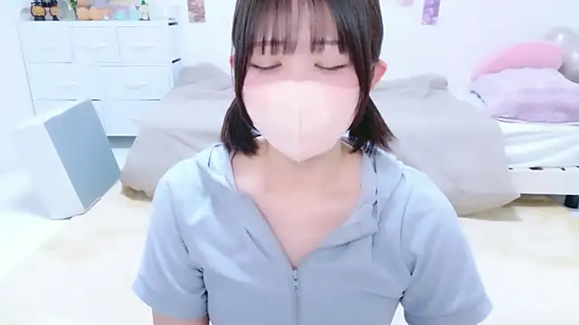 Hinata Sun online show from 28, 7, 2026