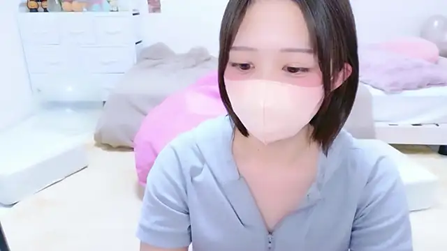 Hinata Sun online show from 31, 7, 2026