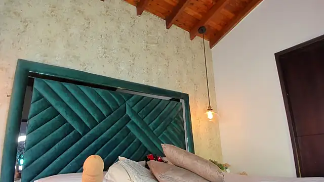 Sofi Moreno online show from 3, 12, 2025