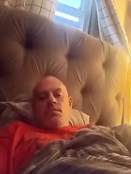 Snapshot of gpjr80 chatting on 7, 10, 2025 gpjr80 online show from 7, 10, 2025