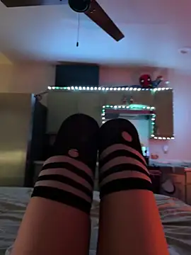 Snapshot of littiekitty chatting on 13, 10, 2025 littiekitty online show from 13, 10, 2025