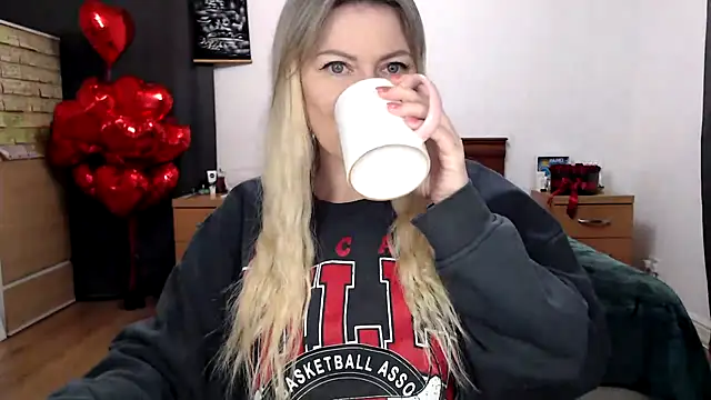 ParadiseAlina online show from 9, 2, 2026