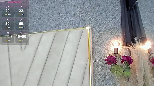 AlyssAlvarado online show from 10, 9, 2025