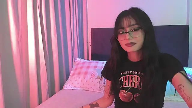 Snapshot of psycatt_ chatting on 8, 11, 2025 psycatt online show from 8, 11, 2025