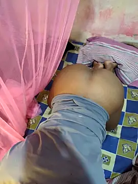 Snapshot of LarkingNewel chatting on 19, 2, 2026 LarkingNewel online show from 19, 2, 2026