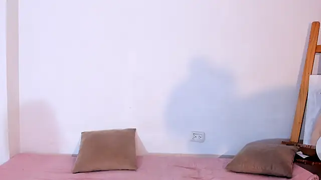 Lia Rousse0 online show from 1, 10, 2025