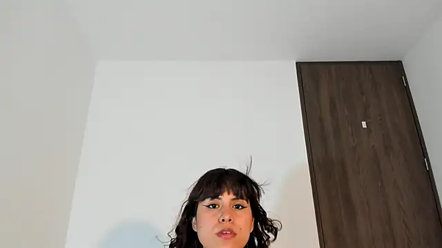 Snapshot of Lia_Rousse0 chatting on 1, 8, 2026 Lia Rousse0 online show from 1, 8, 2026