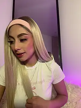 Snapshot of Tessa__Winslow chatting on 17, 3, 2026 Tessa Winslow online show from 17, 3, 2026