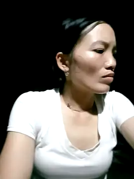 ngan-cute online show from 4, 10, 2025