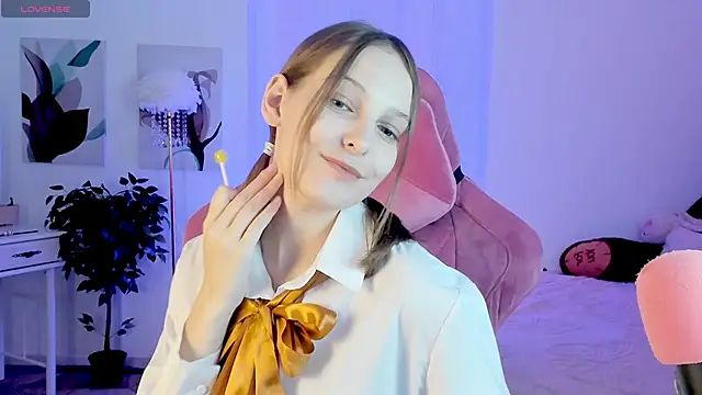 JenniferKiim online show from 14, 10, 2025