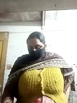 Rakhi sawant143 online show from 3, 12, 2025