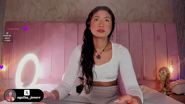 agatha jener online show from 17, 7, 2026