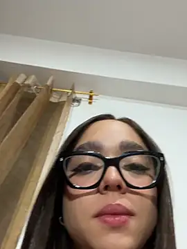 hottiee melannie online show from 5, 3, 2026