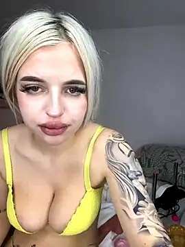 Steffi Snowbunny online show from 8, 10, 2025