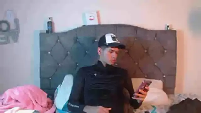 logan willyams  online show from 17, 10, 2025