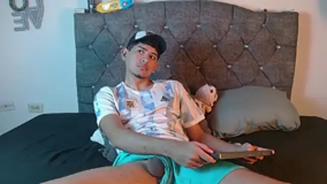 logan willyams  online show from 18, 10, 2025