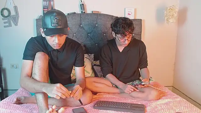 logan willyams  online show from 30, 10, 2025