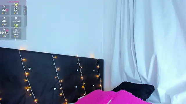 Danaa moore  online show from 12, 10, 2025