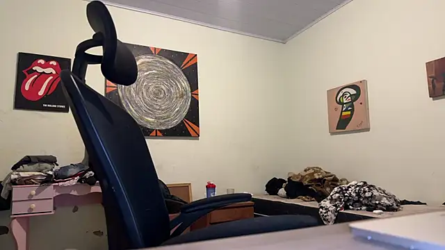 Snapshot of chrisalmeid_ chatting on 3, 8, 2026 chrisalmeid online show from 3, 8, 2026