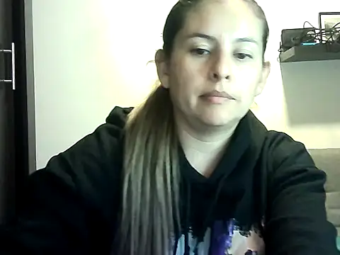 Valery  Rouse  online show from 29, 4, 2026