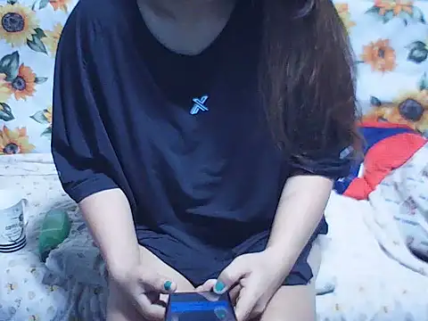 Snapshot of Horny_miya1989 chatting on 13, 12, 2025 Horny miya1989 online show from 13, 12, 2025