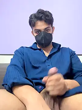 Snapshot of playboyxxx1905 chatting on 6, 10, 2025 playboyxxx1905 online show from 6, 10, 2025