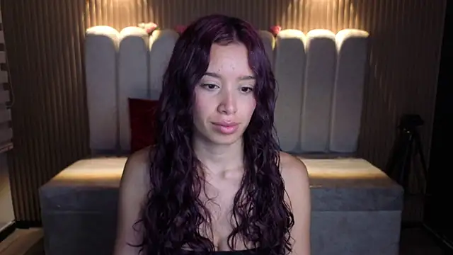  Mia Evans 1 online show from 29, 6, 2026