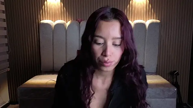  Mia Evans 1 online show from 9, 7, 2026