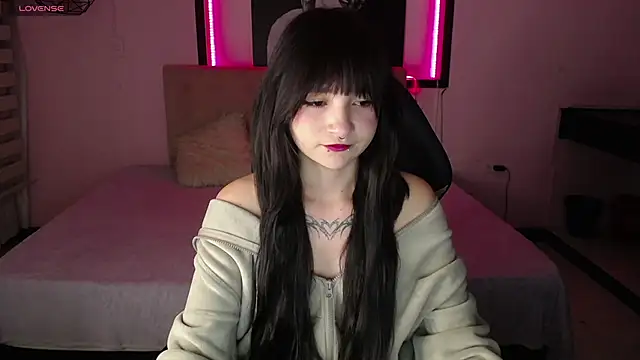  Charlotte Collins  online show from 9, 1, 2026