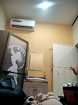 SaraBust online show from 22, 10, 2025