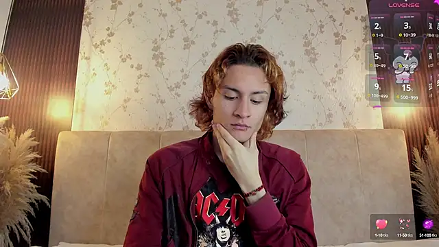 Snapshot of DarcyCullen chatting on 20, 9, 2025 DarcyCullen online show from 20, 9, 2025