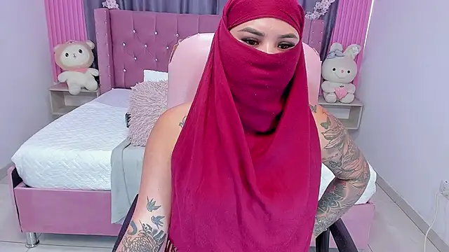 Nayla-Mouna online show from 16, 9, 2025