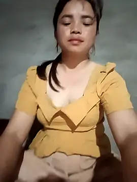Snapshot of AnHa19 chatting on 12, 10, 2025 AnHa19 online show from 12, 10, 2025