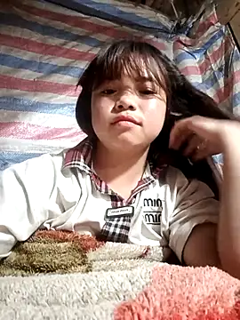 Snapshot of AnHa19 chatting on 4, 11, 2025 AnHa19 online show from 4, 11, 2025