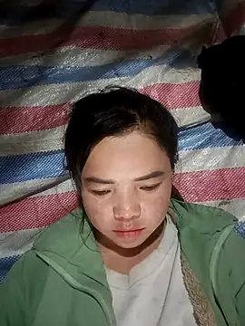 Snapshot of AnHa19 chatting on 4, 12, 2025 AnHa19 online show from 4, 12, 2025