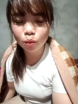 Snapshot of AnHa19 chatting on 5, 12, 2025 AnHa19 online show from 5, 12, 2025