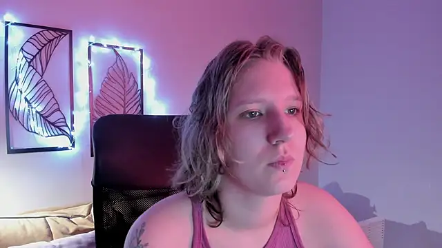 Hailey Foxy online show from 21, 11, 2025