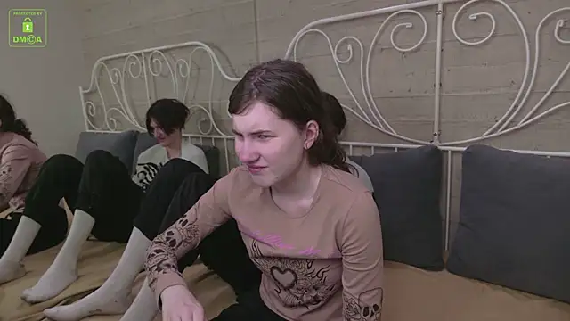 ViviaraNGendy online show from 11, 10, 2025