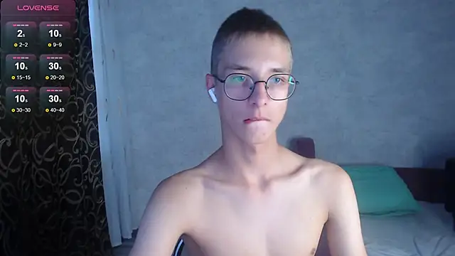 glasses cat online show from 26, 9, 2025