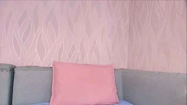 Snapshot of mia_scot chatting on 9, 10, 2025 mia scot online show from 9, 10, 2025