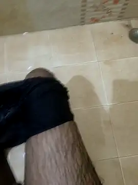 Snapshot of hairy-guy1 chatting on 25, 10, 2025 hairy-guy1 online show from 25, 10, 2025