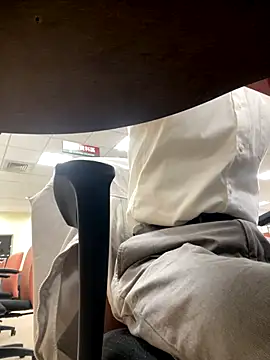 Snapshot of Daddygarry chatting on 21, 10, 2025 Daddygarry online show from 21, 10, 2025