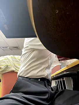 Snapshot of Daddygarry chatting on 23, 10, 2025 Daddygarry online show from 23, 10, 2025