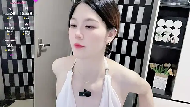 Snapshot of Yueyue-MM chatting on 19, 9, 2025 Yueyue-MM online show from 19, 9, 2025