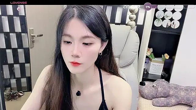 Snapshot of Yueyue-MM chatting on 8, 7, 2026 Yueyue-MM online show from 8, 7, 2026