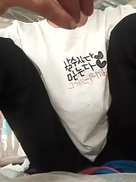 Snapshot of simi-lucy chatting on 15, 11, 2025 simi-lucy online show from 15, 11, 2025